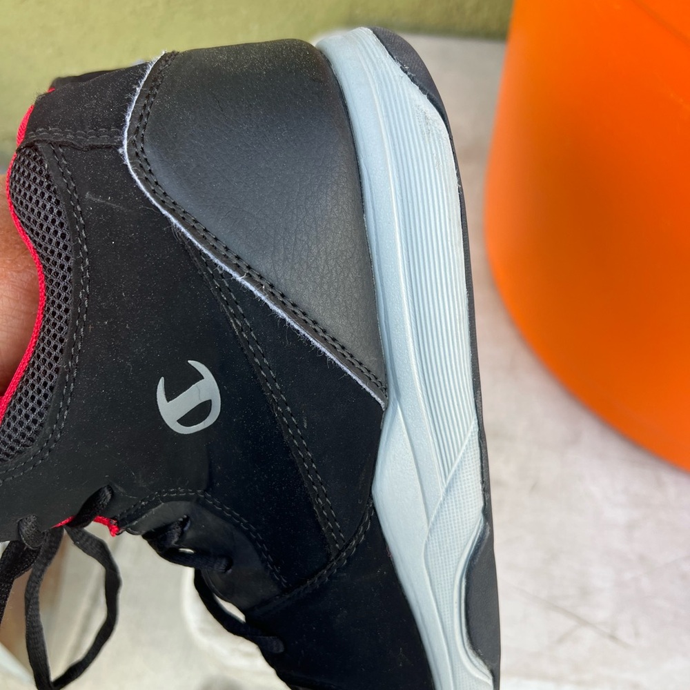 Champion Men's Black and Red Sneakers 
Size 11 - Picture 7 of 10